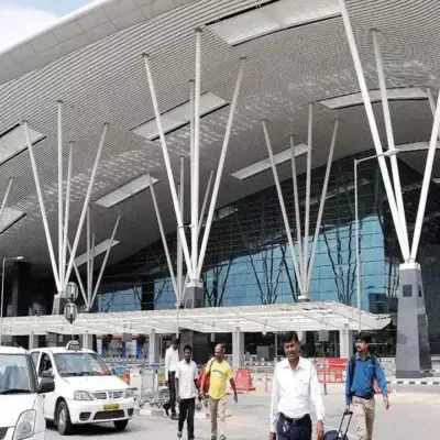 Pune Fines Private Cars Rs 500 at Airport for Overstaying 15 Minutes