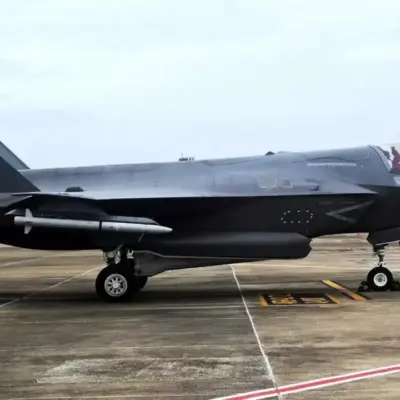 Kerala airport hosts grounded UK F-35 fighter jet