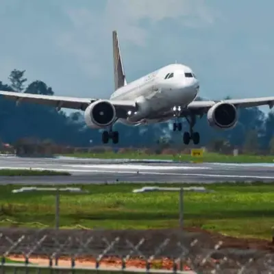 India Dreamliner AI315 Returns to Hong Kong