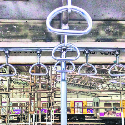 Mumbai Central Railway to Install Grab Handles for Footboard Safety