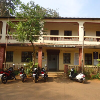 Old Goa Panchayat Acts on Unauthorised Site Fencing