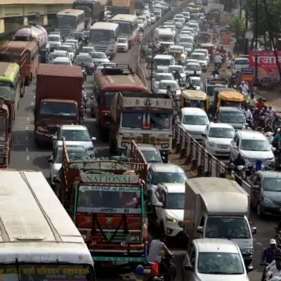 Pune Hinjawadi Traffic Worsens as Rs650 Cr Road Plans Stall