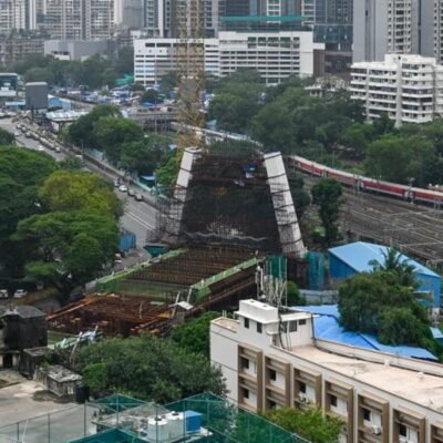 Mumbai Stalls One Mahalaxmi Bridge Starts Another