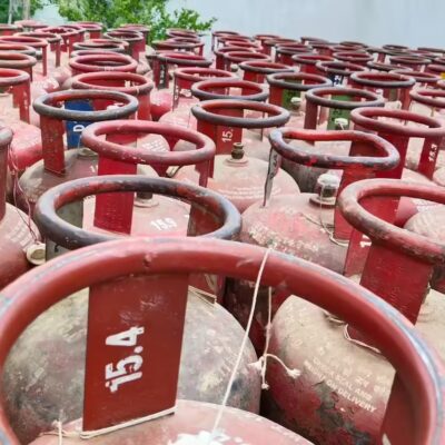 India delivers 53 lakh LPG cylinders in single day
