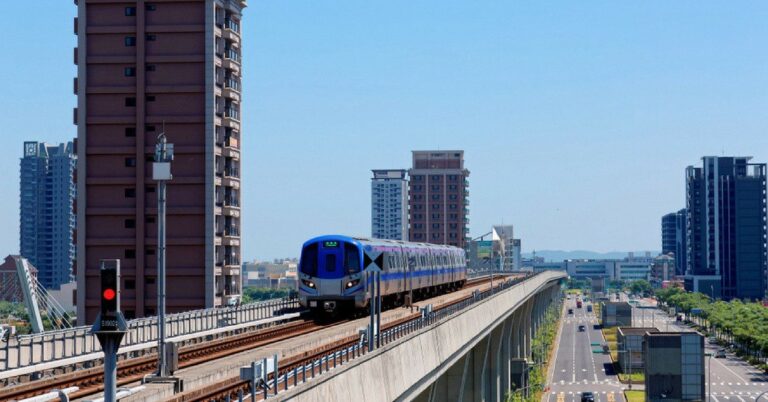 Delhi Opens Metro Corridors To Dense Housing