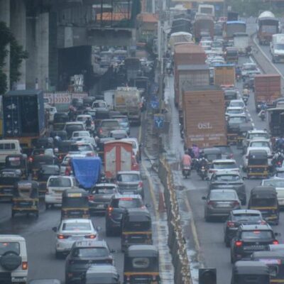 Majiwada Junction Sinkhole Triggers Heavy Traffic Congestion In Thane