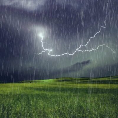 Maharashtra Thunderstorm Alert Raises Crop Risk Concerns
