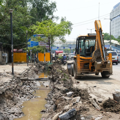 Delhi Drain Desilting Work Trails Monsoon Deadline