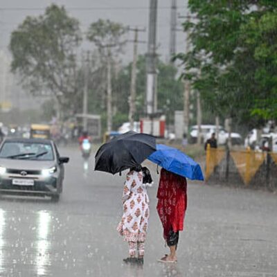 Delhi April Weather Brings Rare Cool Spell