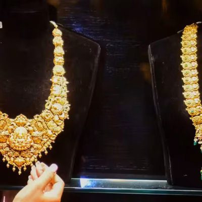 Kolkata Gold Market Reflects Urban Economic Caution 