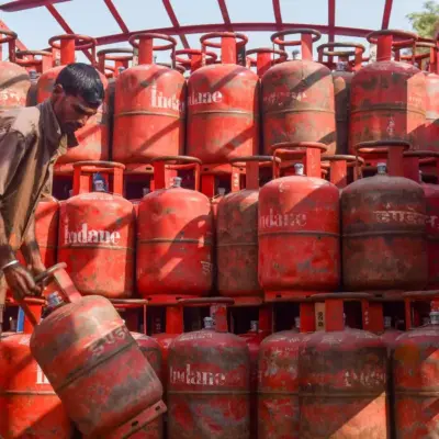 Chennai Gas Supply Delays Disrupt Daily Life