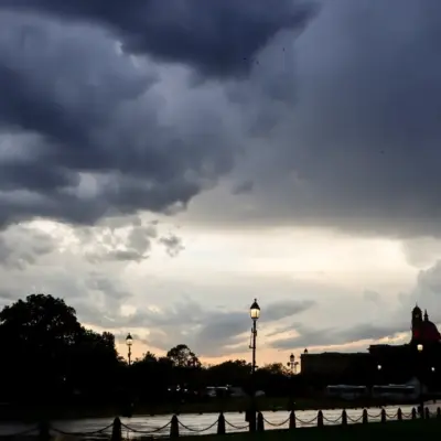 Delhi Rain Alert Slows Early Summer Heat