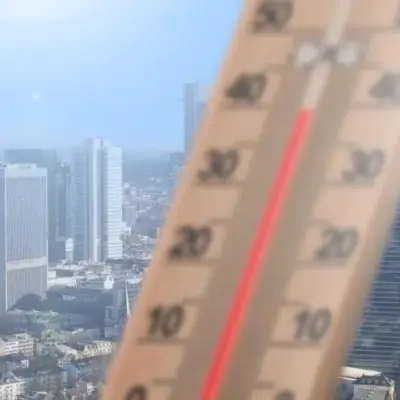 Hyderabad Temperatures Climb as Heat Persists Today