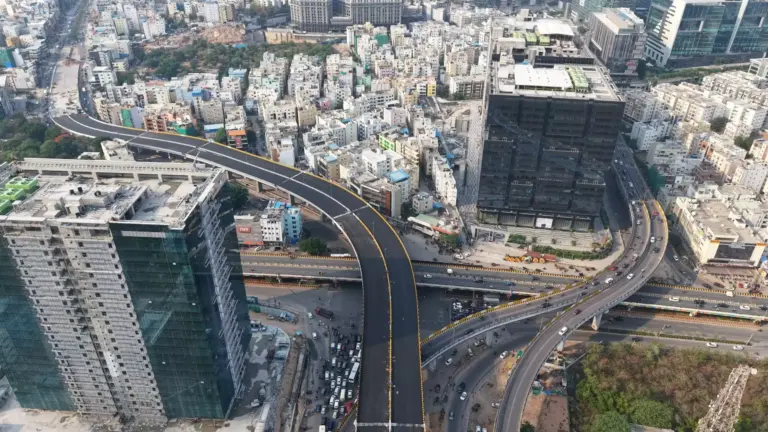 Hyderabad’s Signal-Free Dream Meets Hard Urban Realities