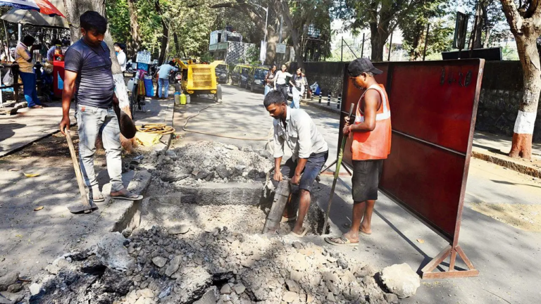 Mumbai Sets May Deadline For Road Works