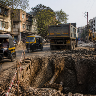 Excavated section of Mahatma Phule Road causing traffic disruption in Dombivli West