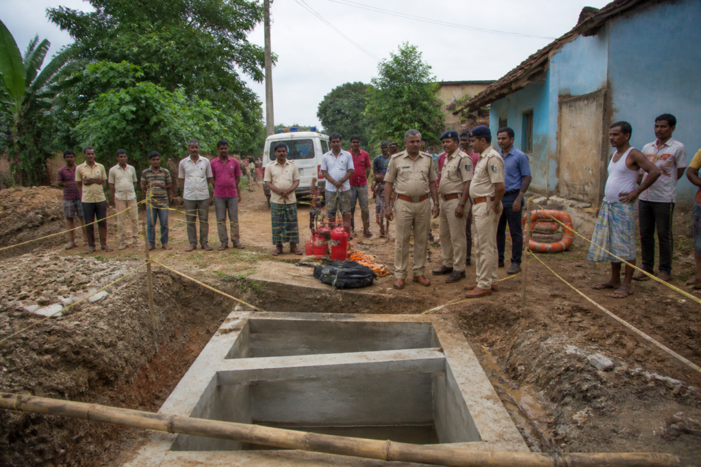 Paschim Medinipur septic tank tragedy site where four people died during a rescue attempt