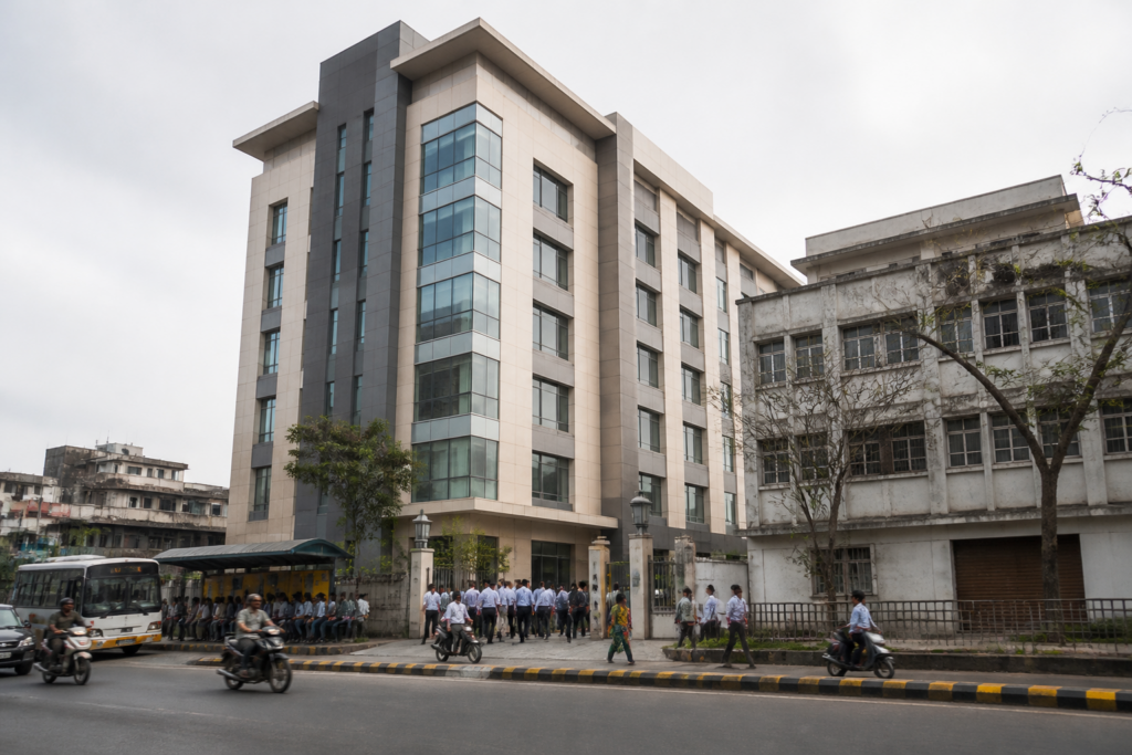 Maharashtra Warehousing Corporation Pune office building near Market Yard