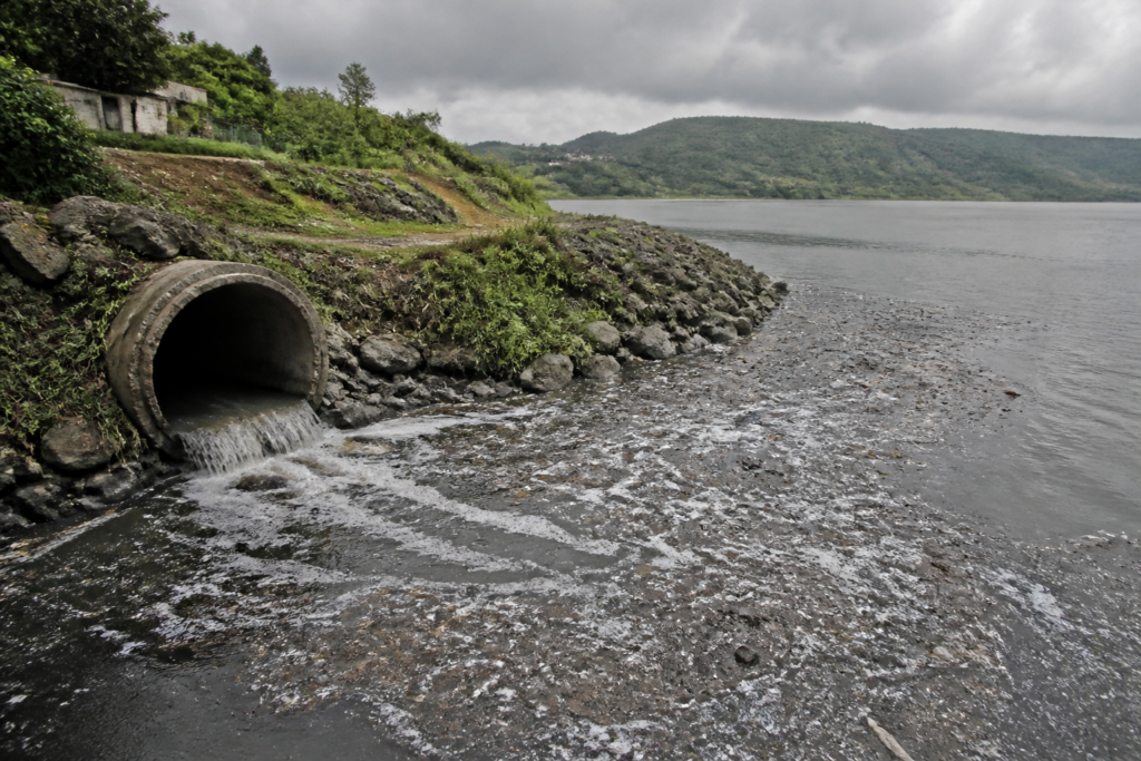 Khadakwasla sewage pollution near Pune’s reservoir water source
