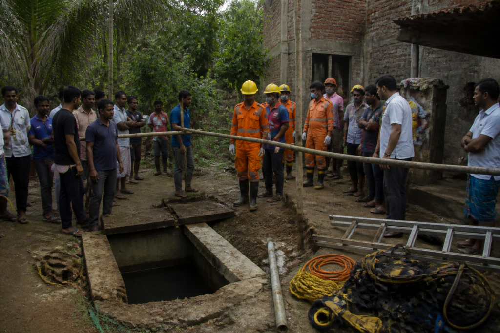 Paschim Medinipur septic tank accident site near a rural home in West Bengal