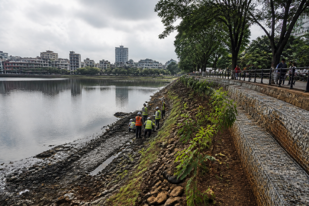 Ulsoor Lake restoration works with a strengthened lakeside bund and urban surroundings in Bengaluru
