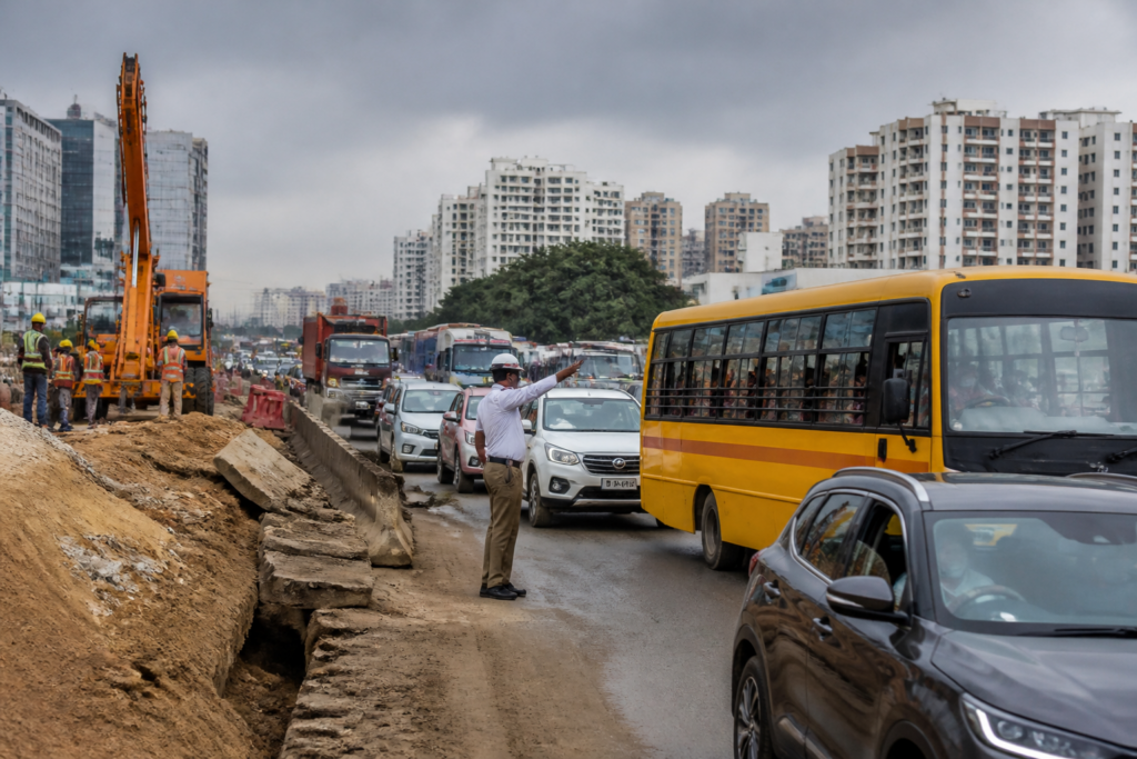 SH-35 traffic moving through Bengaluru’s Varthur-Gunjur corridor during roadwork