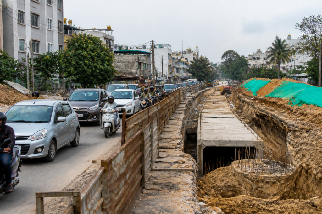Jakkur-Amruthahalli road closure causing traffic diversion in Bengaluru