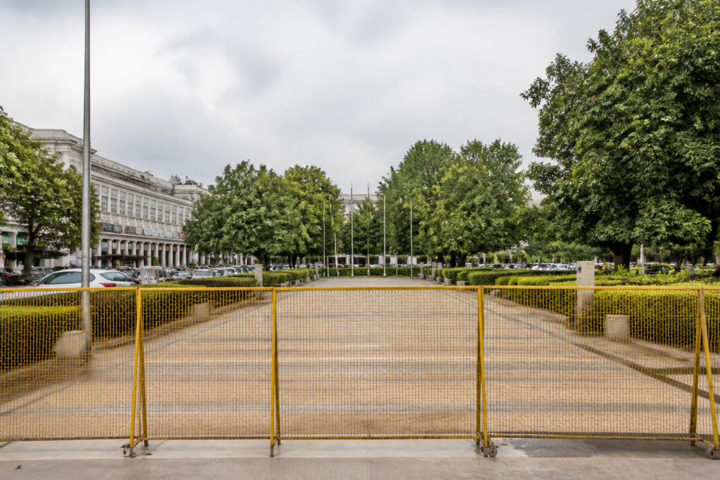 Delhi Central Park closure notice affecting Connaught Place's central public park
