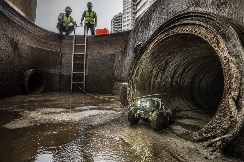 Pune water leakage inspection inside a municipal pipeline using a robotic camera