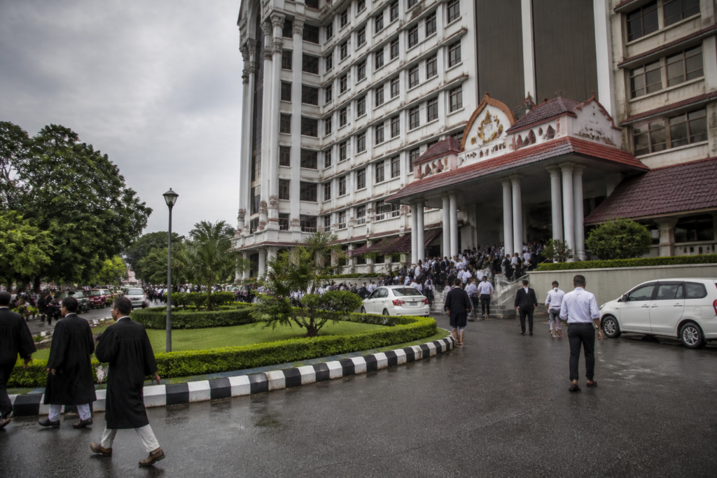 Kerala High Court ruling in the CMRL-Exalogic case involving vigilance proceedings