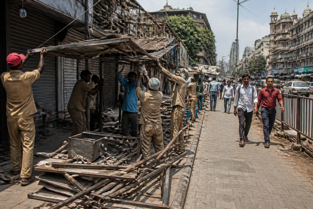 BMC pedestrian drive removing unauthorised stalls from a South Mumbai road