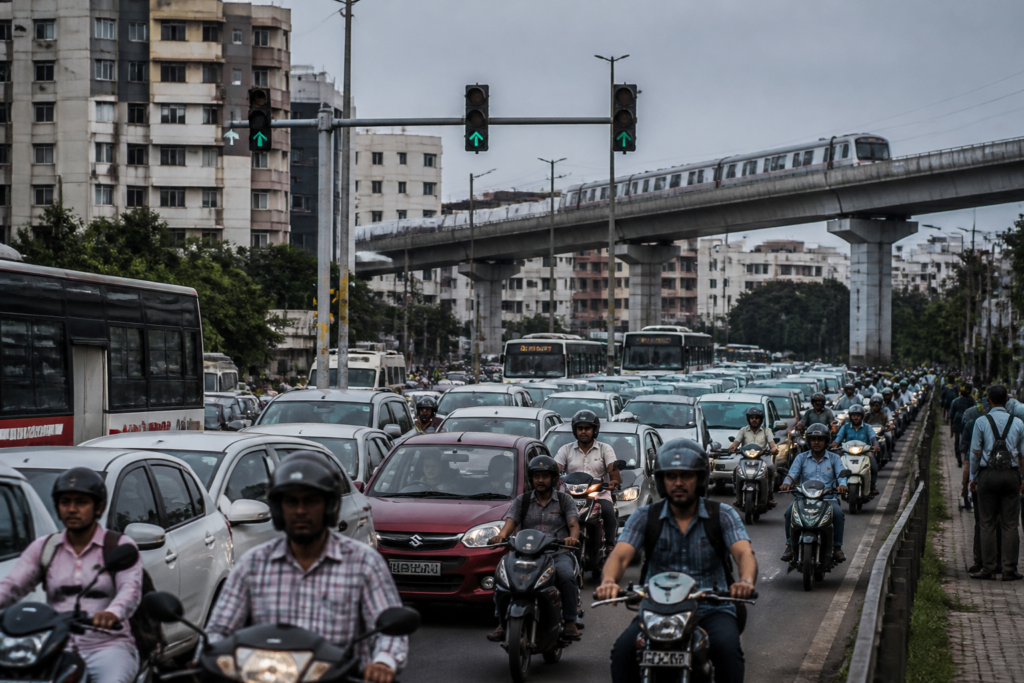 Pune traffic study meeting on transport infrastructure and city roads