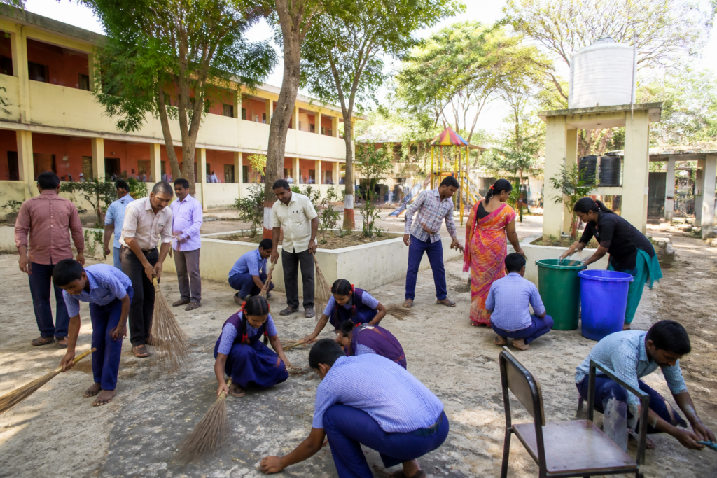 Maharashtra school cleanliness drive involving campus cleaning and maintenance work