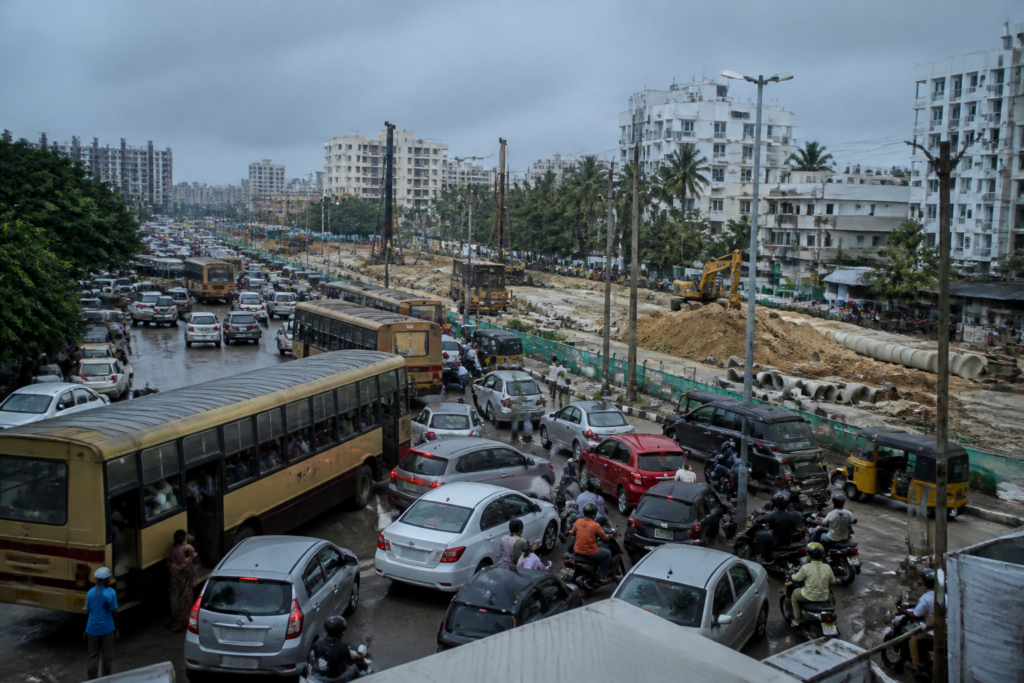 Akkarai junction traffic congestion near a bus stop connecting ECR and Rajiv Gandhi Salai in Chennai