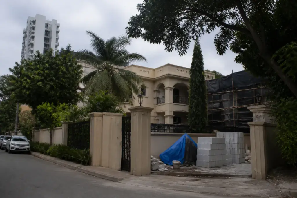 BMC action over unauthorised construction at a Juhu bungalow in Mumbai