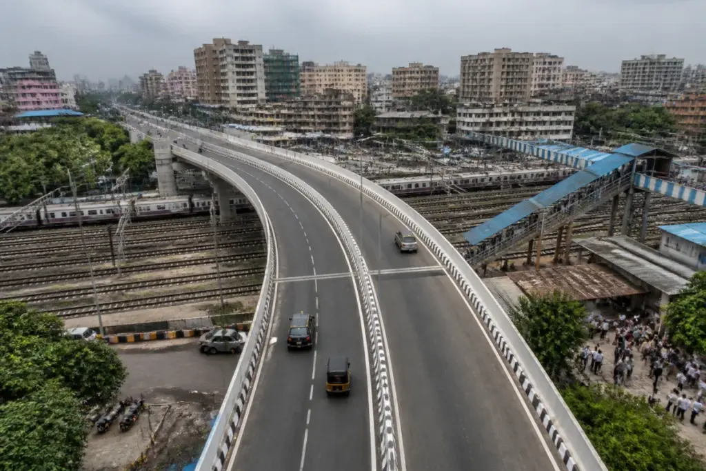 Vidyavihar bridge connecting roads across the railway station area in Mumbai