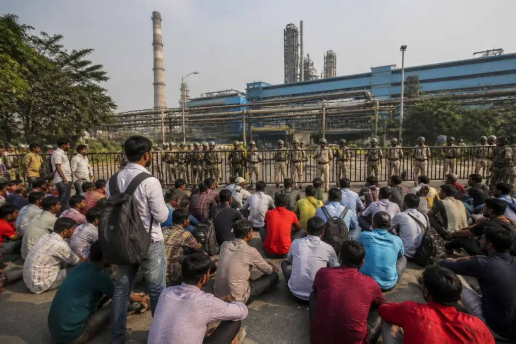Bokaro Steel Plant protest outside the gates as displaced job seekers block access to the facility