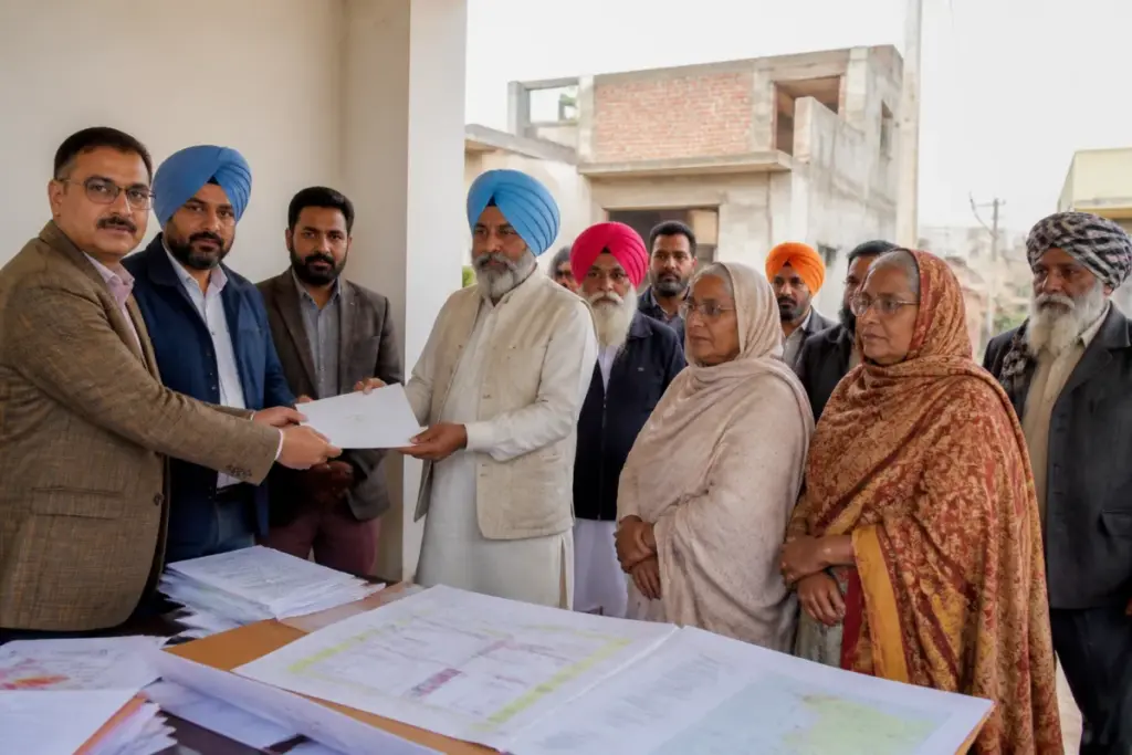 Mera Ghar Mera Maan scheme ownership cards being distributed to Punjab property owners