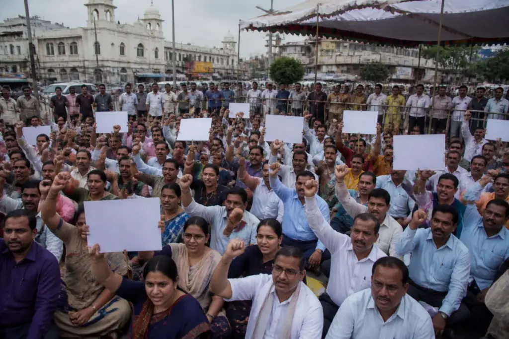 Hyderabad teachers protest at Dharna Chowk over school staffing and pension demands