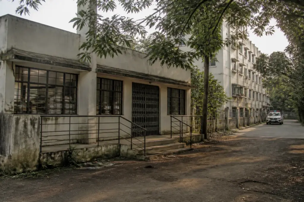 Pune civic library near Parvati foothills, representing the reported vandalism case
