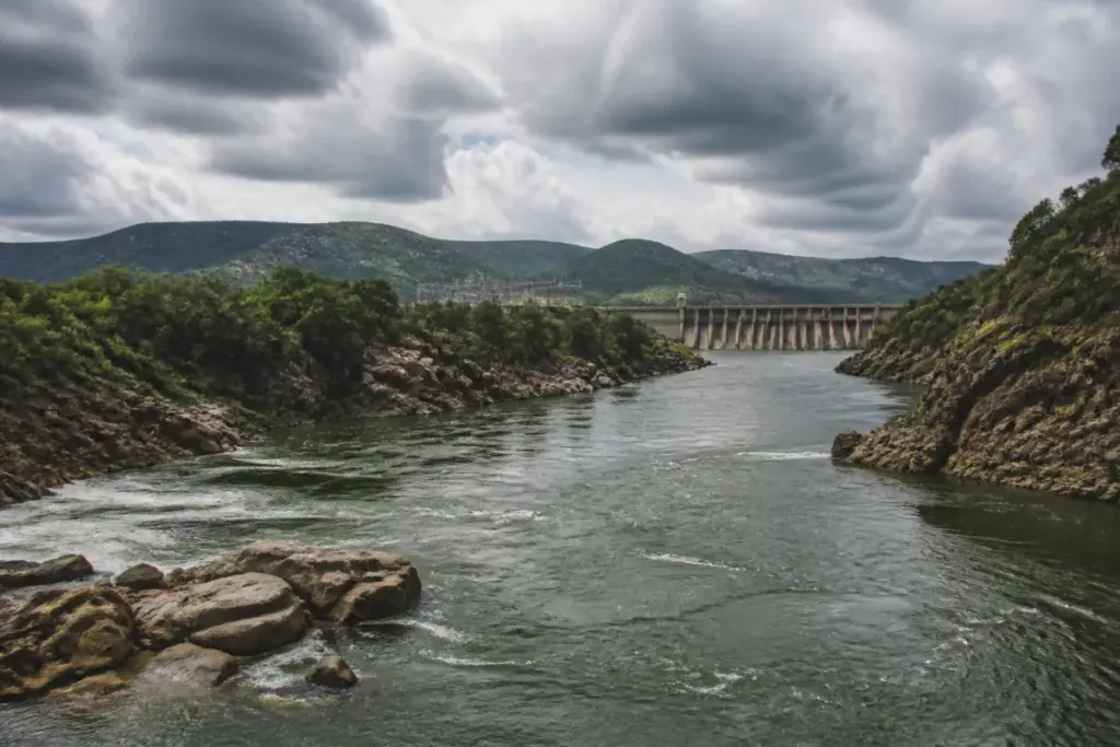 Mekedatu project reservoir landscape linked to Bengaluru water supply and Cauvery infrastructure