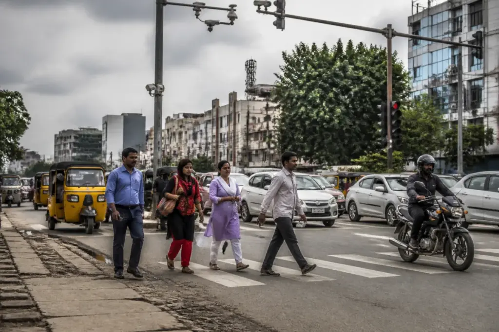 Telangana road deaths and pedestrian safety on an urban road crossing