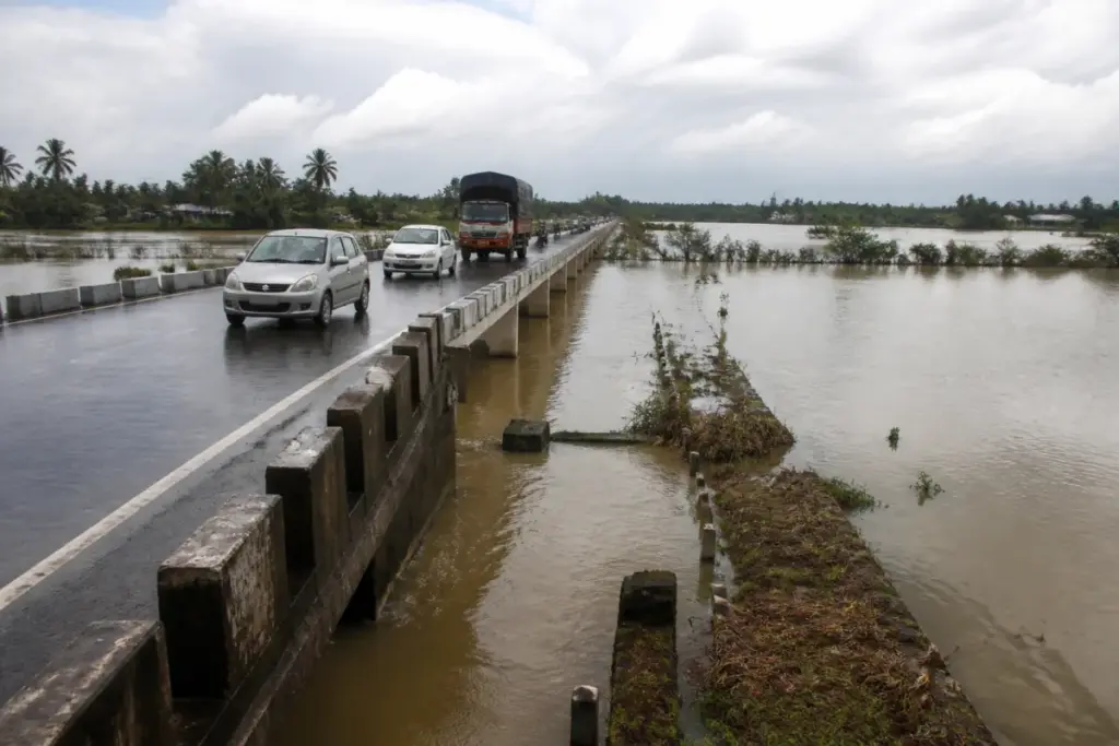 Alappuzha-Changanassery road and flood-affected infrastructure in Kerala