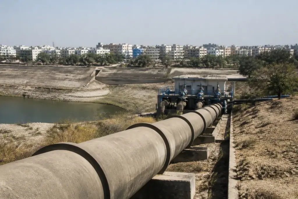 Hyderabad water supply infrastructure linked to the Manjeera reservoir network