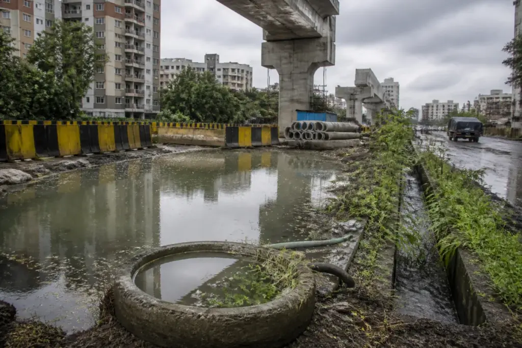 Stagnant water near construction in Baner-Balewadi linked to dengue concerns