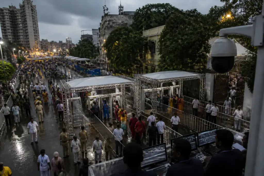 Crowd monitoring technology tracking visitors at a crowded Indian public event