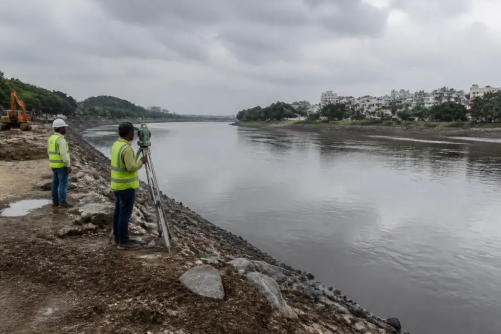 Musi River bridge project connecting Osmansagar and Bapughat in Hyderabad