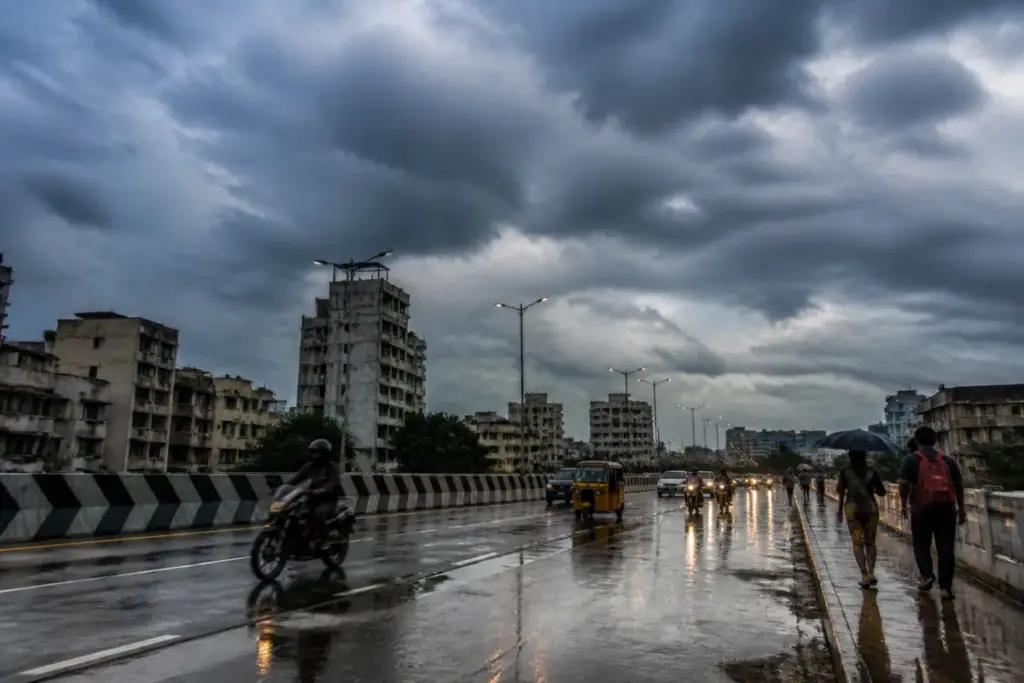 Rain clouds over Chennai streets during the latest Chennai rain forecast