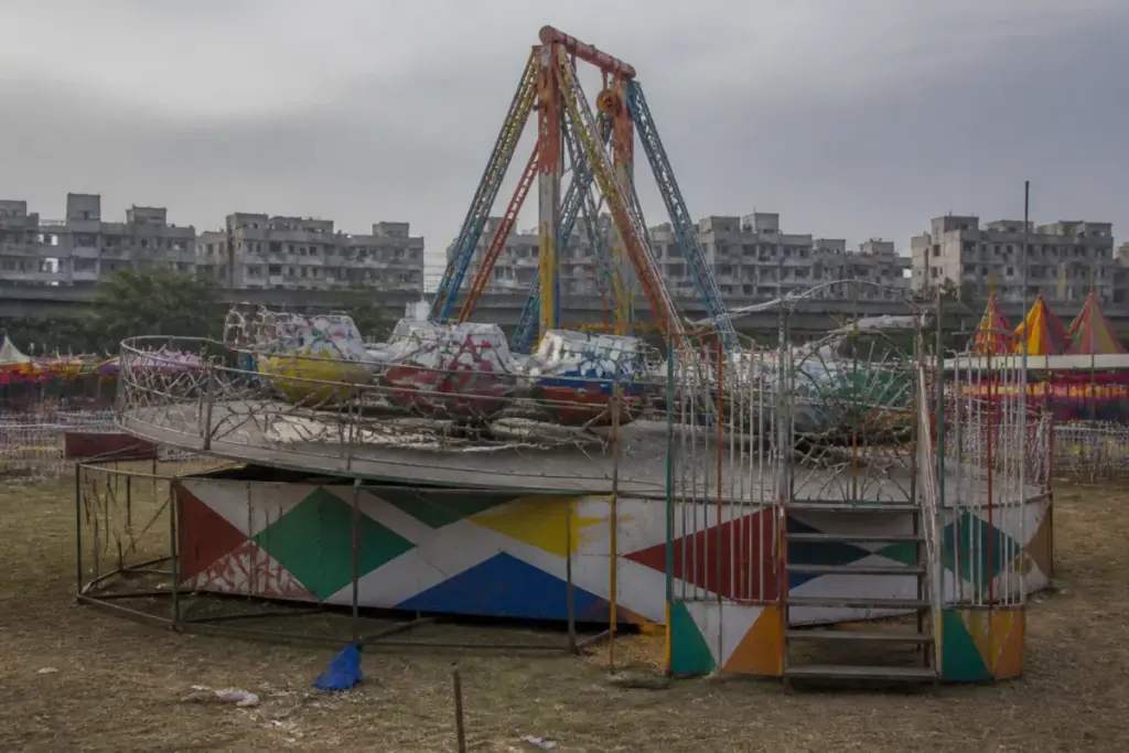 Vikaspuri amusement ride at a Delhi Dussehra ground after two people were injured