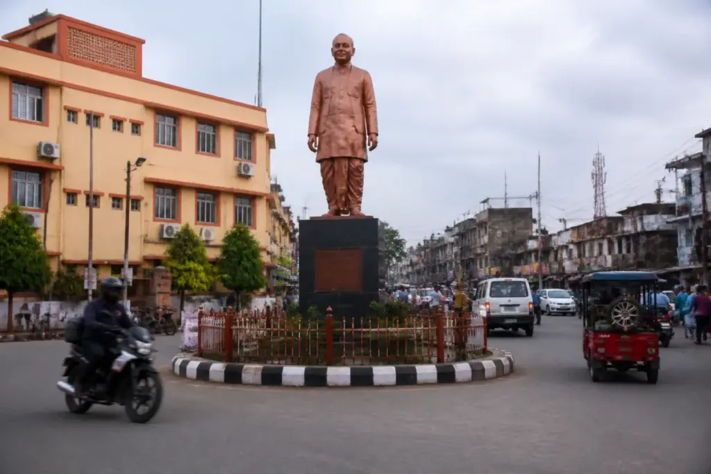Balurghat statue row at Mangalpur More after the unveiling of a Syama Prasad Mookerjee statue